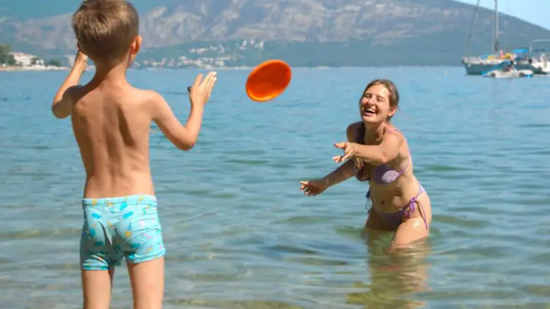 vacances-famille_frisbee